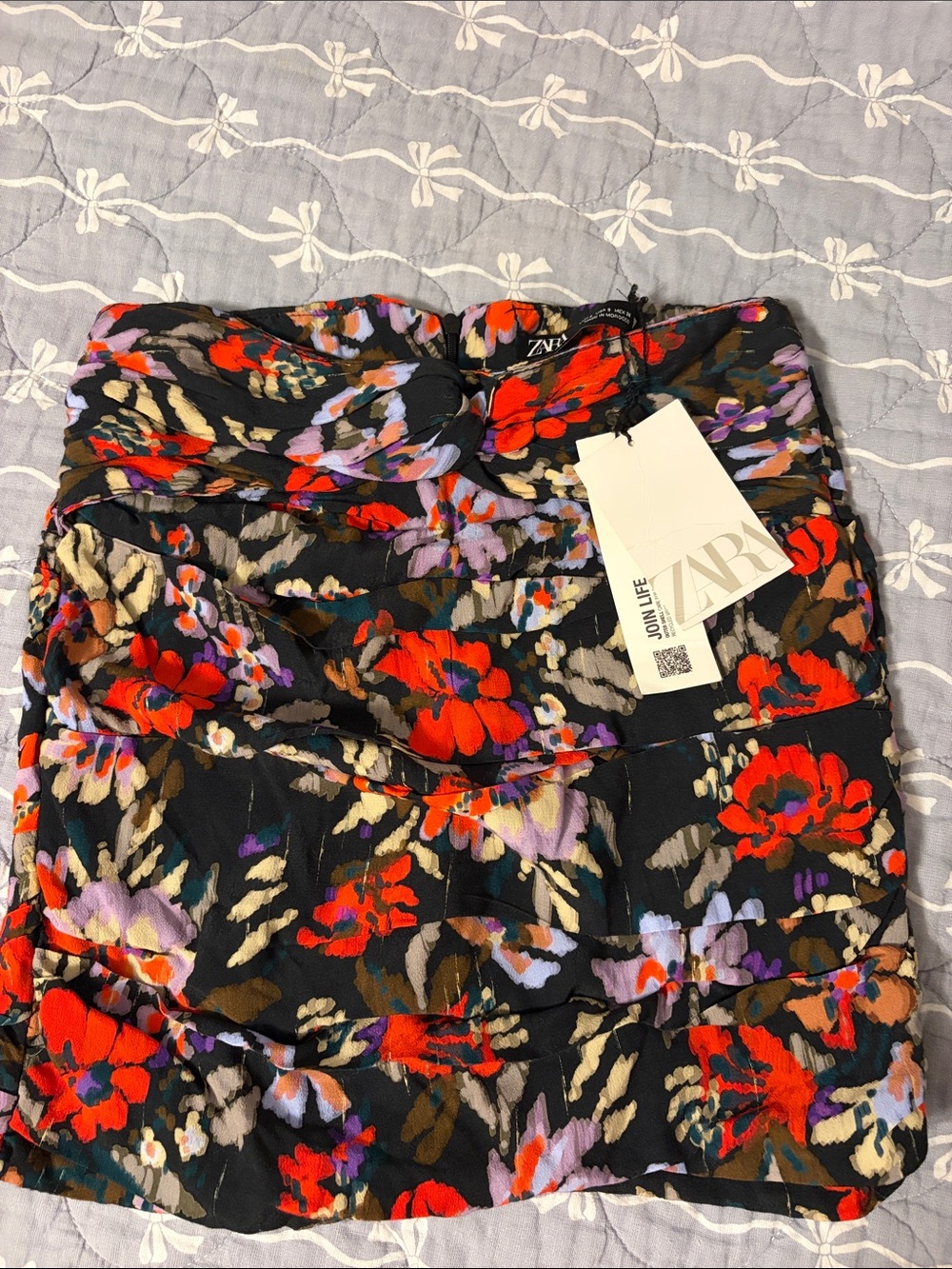 NWT ZARA Black Mini Skirt Red Floral Print